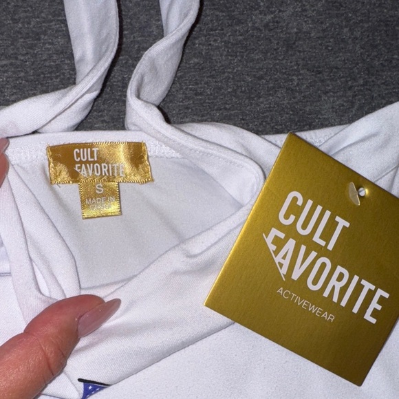 Cult Favorite- NWT White Halter Top with American Flag size Small - Picture 4 of 12